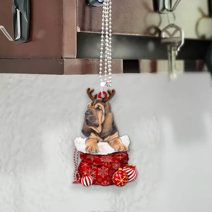 Bloodhound In Snow Pocket Christmas Car Hanging Ornament Lasfour Ornaments OO1199