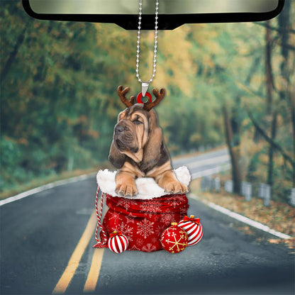 Bloodhound In Snow Pocket Christmas Car Hanging Ornament Lasfour Ornaments OO1199