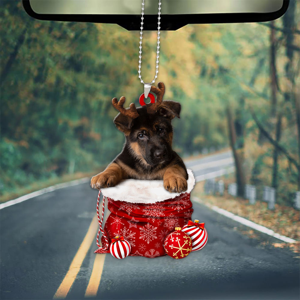 German Shepherd Dog In Snow Pocket Christmas Car Hanging Ornament Lasfour Ornaments OO1185