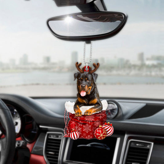 Rottweiler In Snow Pocket Christmas Car Hanging Ornament Lasfour Ornaments OO1245