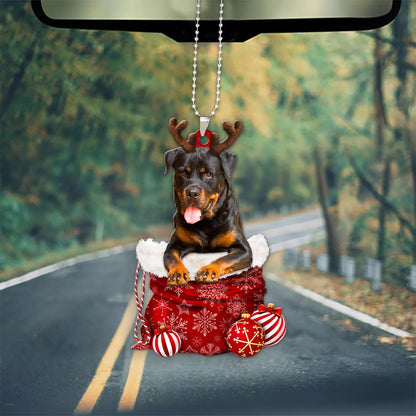 Rottweiler In Snow Pocket Christmas Car Hanging Ornament Lasfour Ornaments OO1245