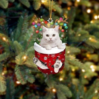 Funny White Cat In Snow Pocket Christmas Ornament Flat Acrylic Cat Ornament SO1277